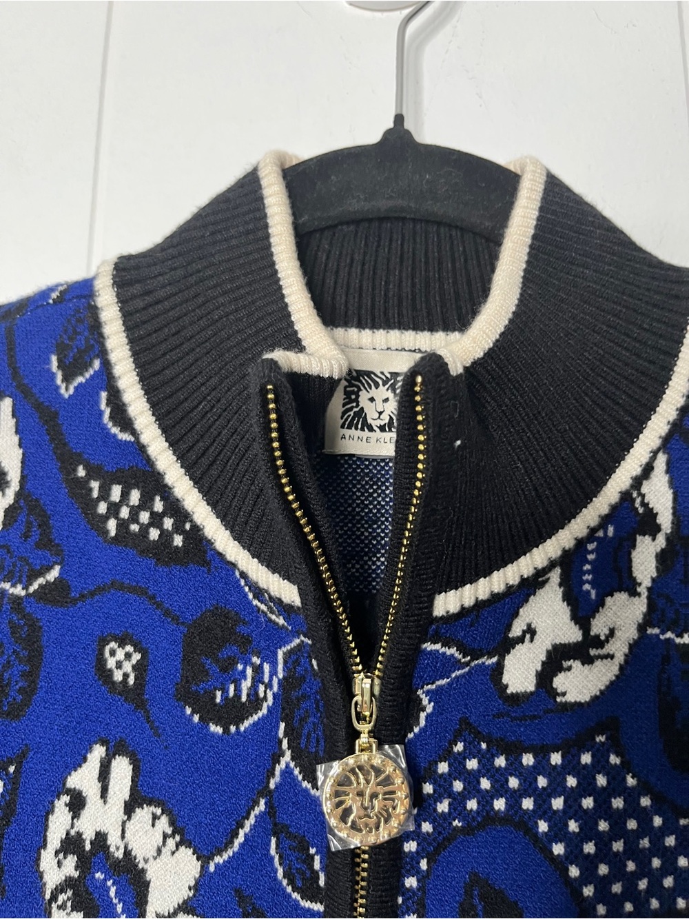 Anne Klein Royal Blue and Black Floral Full Zip Cardigan Sweater Size M - Picture 3 of 5